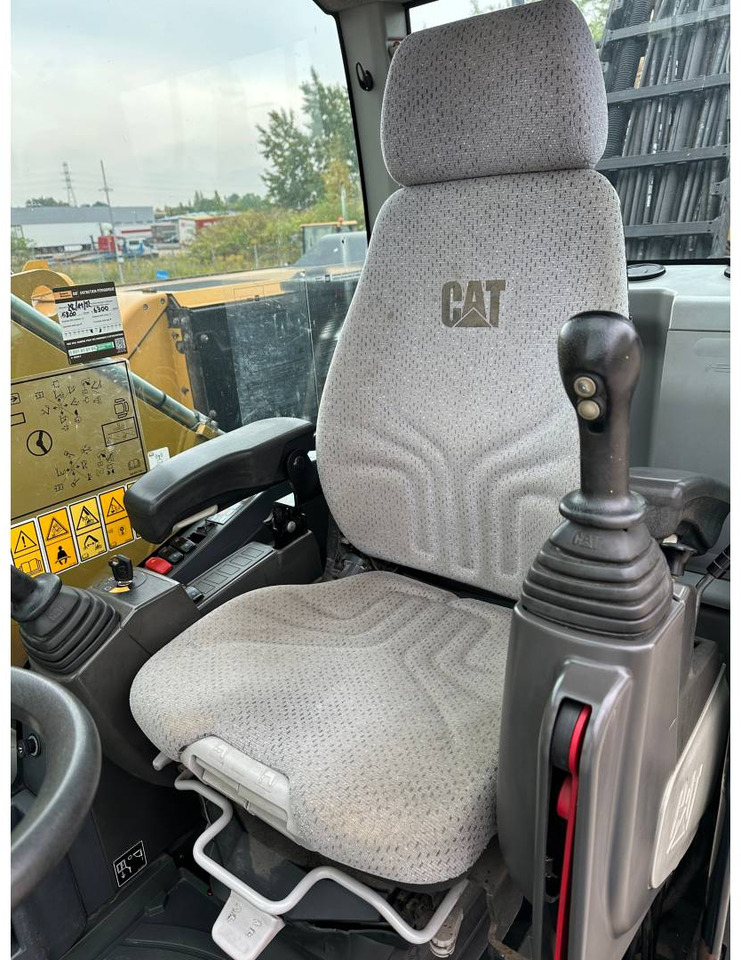 Excavator pe roţi CAT MH3022: Foto 8 Excavator pe roţi CAT MH3022: Foto 8