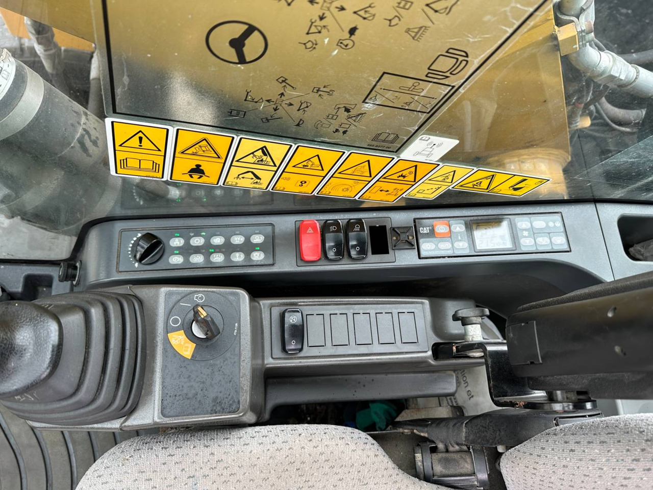 Excavator pe roţi CAT MH3022: Foto 17 Excavator pe roţi CAT MH3022: Foto 17