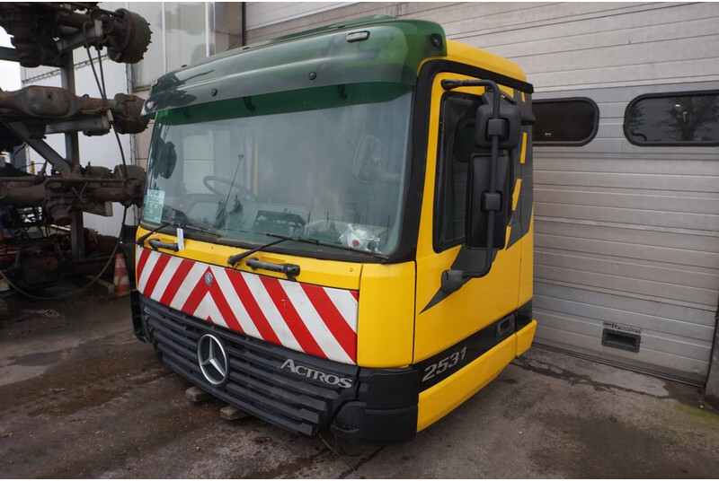 Mercedes-Benz ACTROS F07 MP1 RECHTS STUUR 748214V678262 - Cabină și interior pentru Camion: Foto 3 Mercedes-Benz ACTROS F07 MP1 RECHTS STUUR 748214V678262 - Cabină și interior pentru Camion: Foto 3