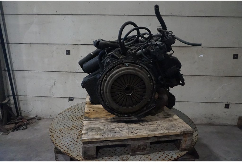 Mercedes-Benz OM904LA EURO3 140 PS - Motor pentru Camion: Foto 5 Mercedes-Benz OM904LA EURO3 140 PS - Motor pentru Camion: Foto 5