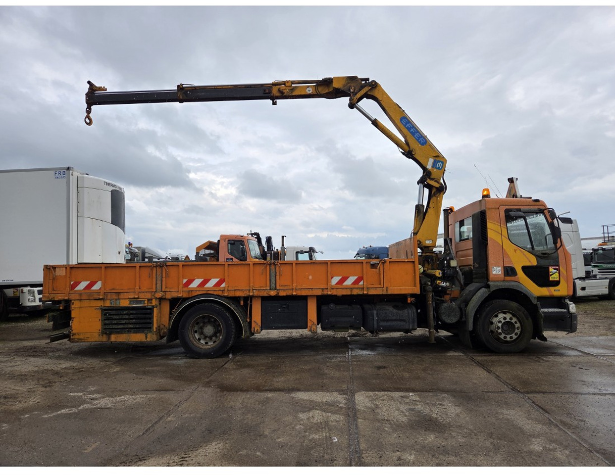 Renault Premium 300 MECHANICAL PUMP OPEN BOX COMPRESSOR CRANE EFFER 140/2S - Camion platformă, Camion cu macara: Foto 4 Renault Premium 300 MECHANICAL PUMP OPEN BOX COMPRESSOR CRANE EFFER 140/2S - Camion platformă, Camion cu macara: Foto 4