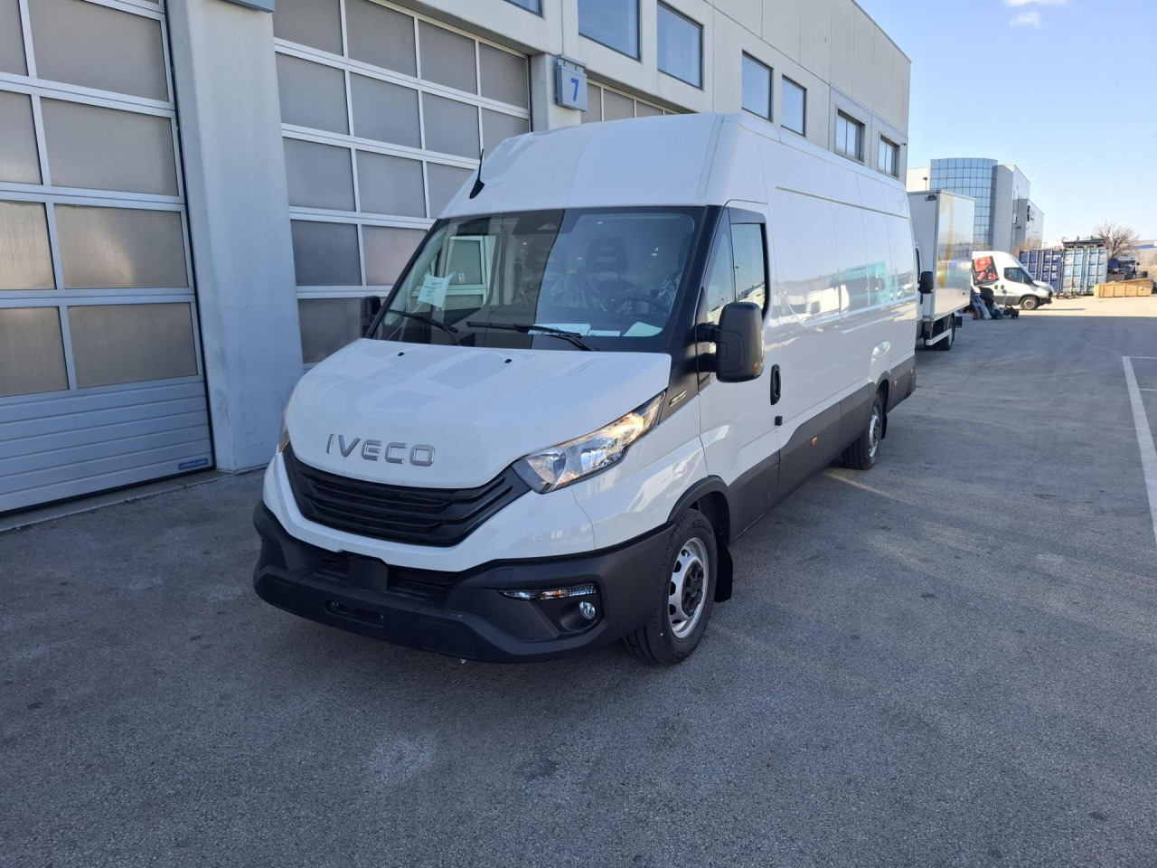 IVECO Daily 35S14V - Transport persoane: Foto 1 IVECO Daily 35S14V - Transport persoane: Foto 1
