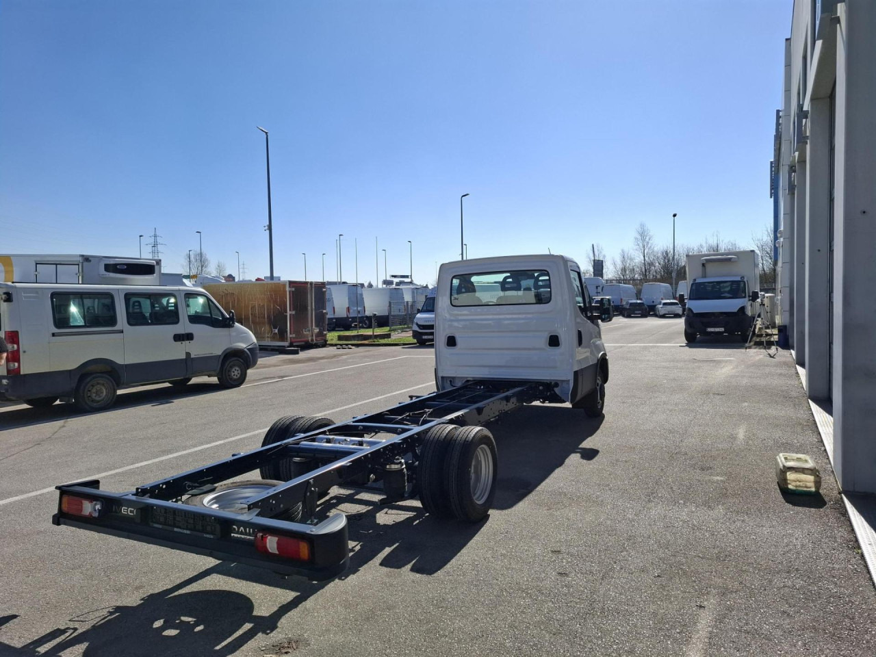IVECO Daily 50C18H/P - Camion şasiu: Foto 3 IVECO Daily 50C18H/P - Camion şasiu: Foto 3