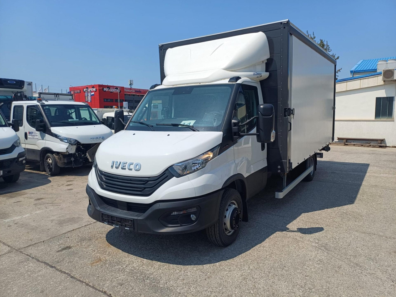 IVECO Daily 70C18H - Autoutilitară cu prelată: Foto 1 IVECO Daily 70C18H - Autoutilitară cu prelată: Foto 1