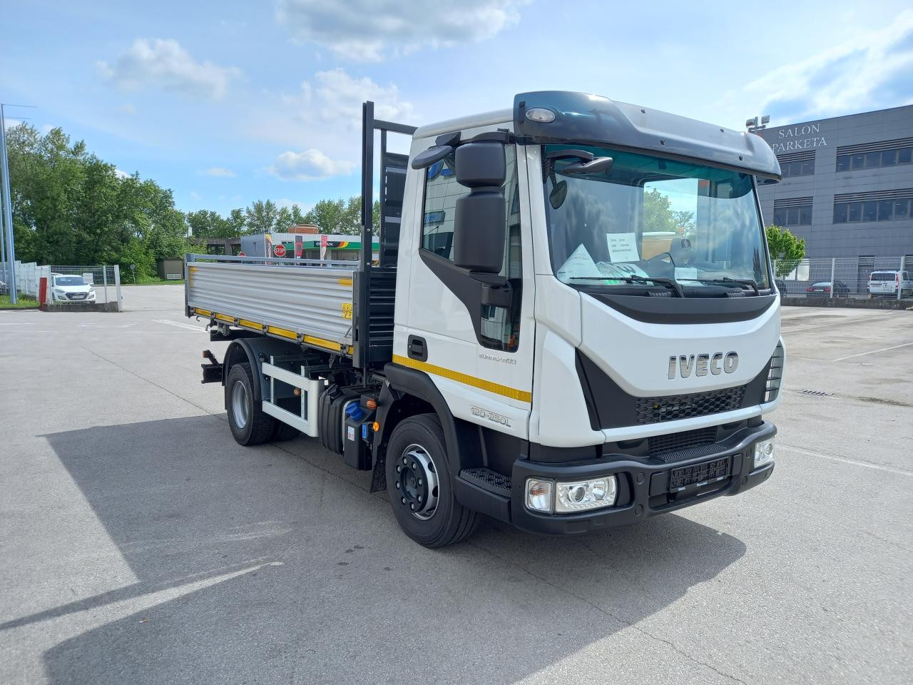 IVECO Eurocargo ML120EL25 - Autoutilitară basculantă: Foto 2 IVECO Eurocargo ML120EL25 - Autoutilitară basculantă: Foto 2