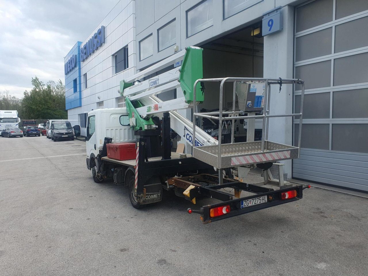 NISSAN Cabstar NT400 - Camion cu nacela: Foto 3 NISSAN Cabstar NT400 - Camion cu nacela: Foto 3