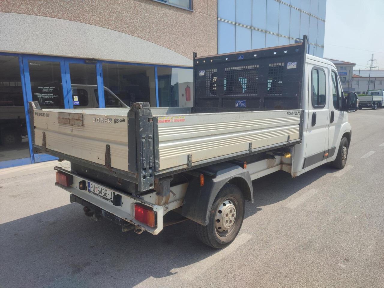 PEUGEOT Boxer 2.2 HDI - Autoutilitară basculantă, Autoutilitară cabină dublă: Foto 4 PEUGEOT Boxer 2.2 HDI - Autoutilitară basculantă, Autoutilitară cabină dublă: Foto 4