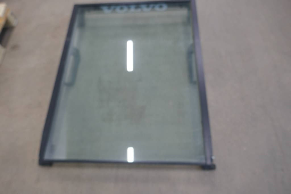 Volvo Framruta Hjullastare - Cabină pentru Utilaje constructii: Foto 3 Volvo Framruta Hjullastare - Cabină pentru Utilaje constructii: Foto 3