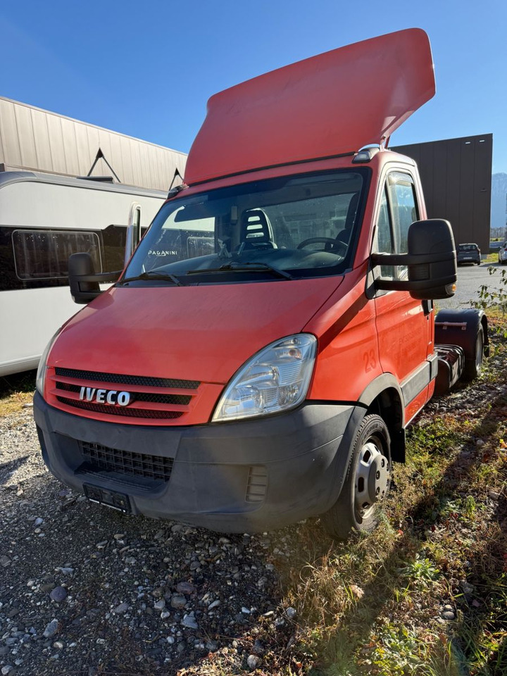 Iveco 50C18 Daily 4x2, E4, ONLY 79600km - Cap tractor: Foto 1 Iveco 50C18 Daily 4x2, E4, ONLY 79600km - Cap tractor: Foto 1