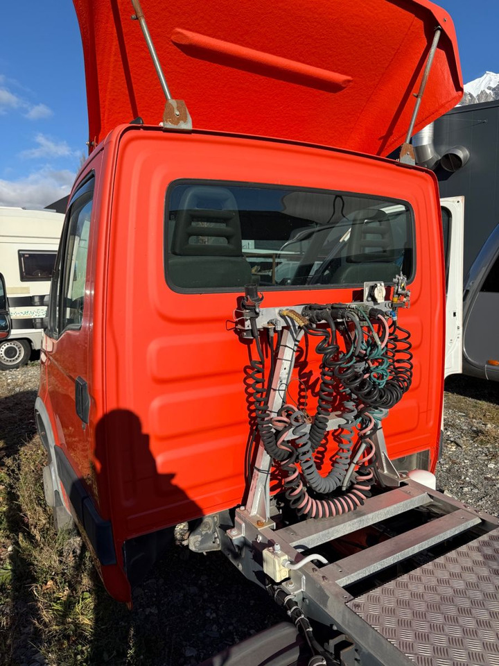 Iveco 50C18 Daily 4x2, E4, ONLY 79600km - Cap tractor: Foto 3 Iveco 50C18 Daily 4x2, E4, ONLY 79600km - Cap tractor: Foto 3