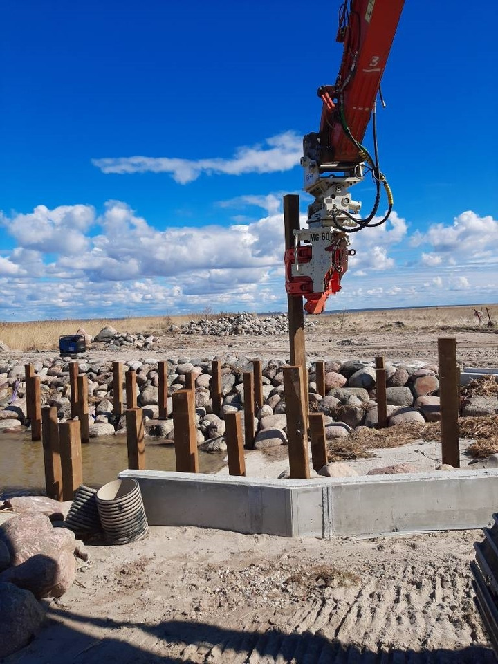 Movax Gilbert Grizzly MG-60 - Sonetă: Foto 3 Movax Gilbert Grizzly MG-60 - Sonetă: Foto 3