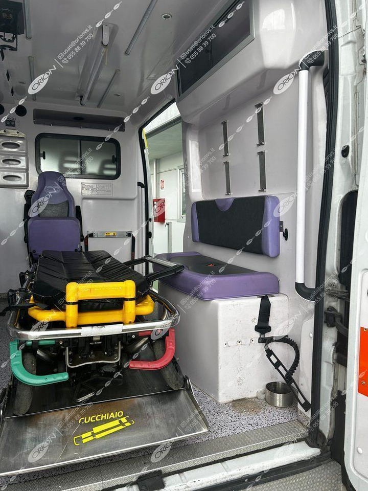 ORION FIAT 290 DUCATO - Ambulanță: Foto 2 ORION FIAT 290 DUCATO - Ambulanță: Foto 2