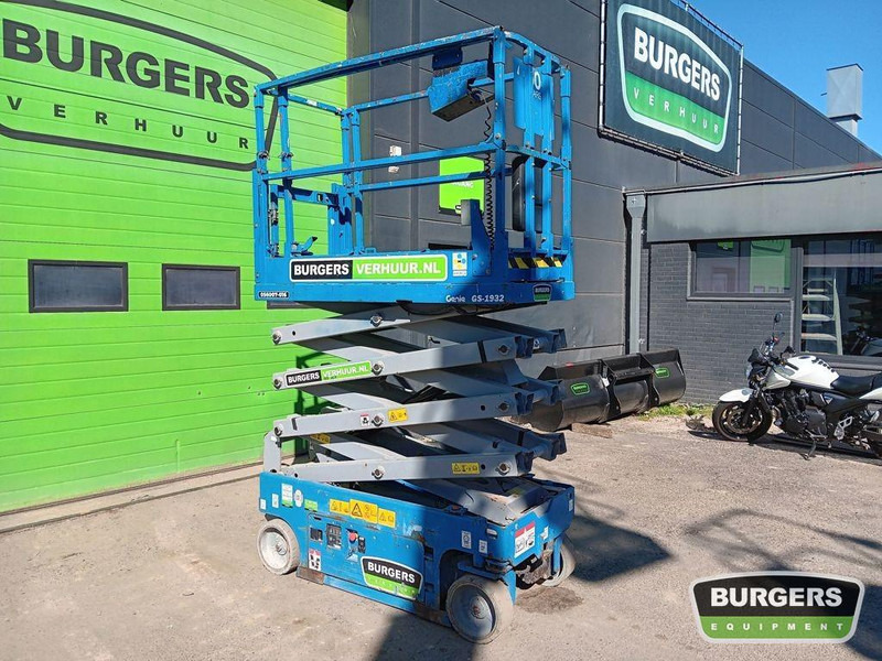 Genie GS-1932 - Platforma foarfeca: Foto 2 Genie GS-1932 - Platforma foarfeca: Foto 2