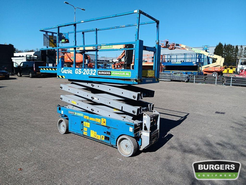 Genie GS2032 - Platforma foarfeca: Foto 1 Genie GS2032 - Platforma foarfeca: Foto 1