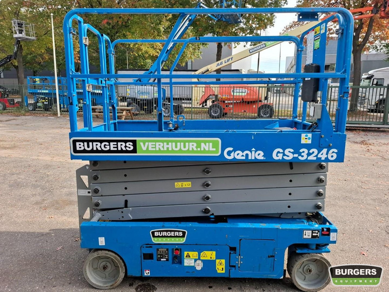 Genie GS3246 Nieuwe accus + lader - Platforma foarfeca: Foto 5 Genie GS3246 Nieuwe accus + lader - Platforma foarfeca: Foto 5