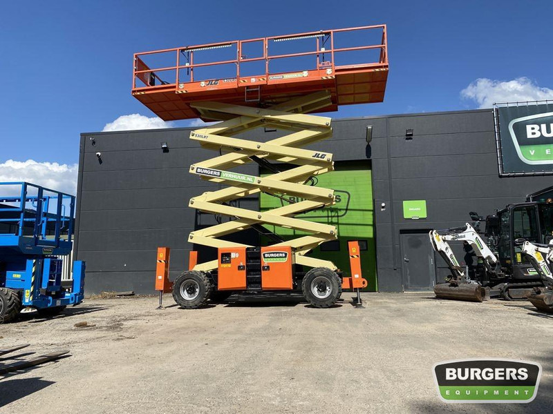 JLG 530LRT - Platforma foarfeca: Foto 1 JLG 530LRT - Platforma foarfeca: Foto 1