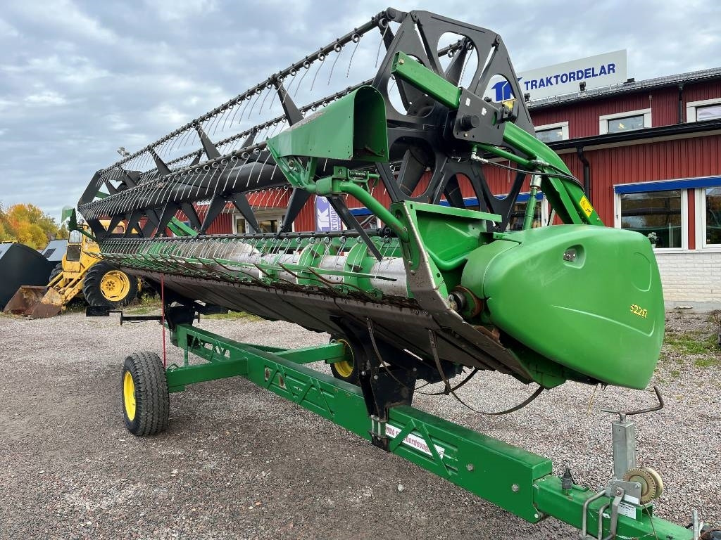John Deere 622R Skärbord / Header 22 fot till JD T550 i - Utilaje pentru combină agricola: Foto 2 John Deere 622R Skärbord / Header 22 fot till JD T550 i - Utilaje pentru combină agricola: Foto 2