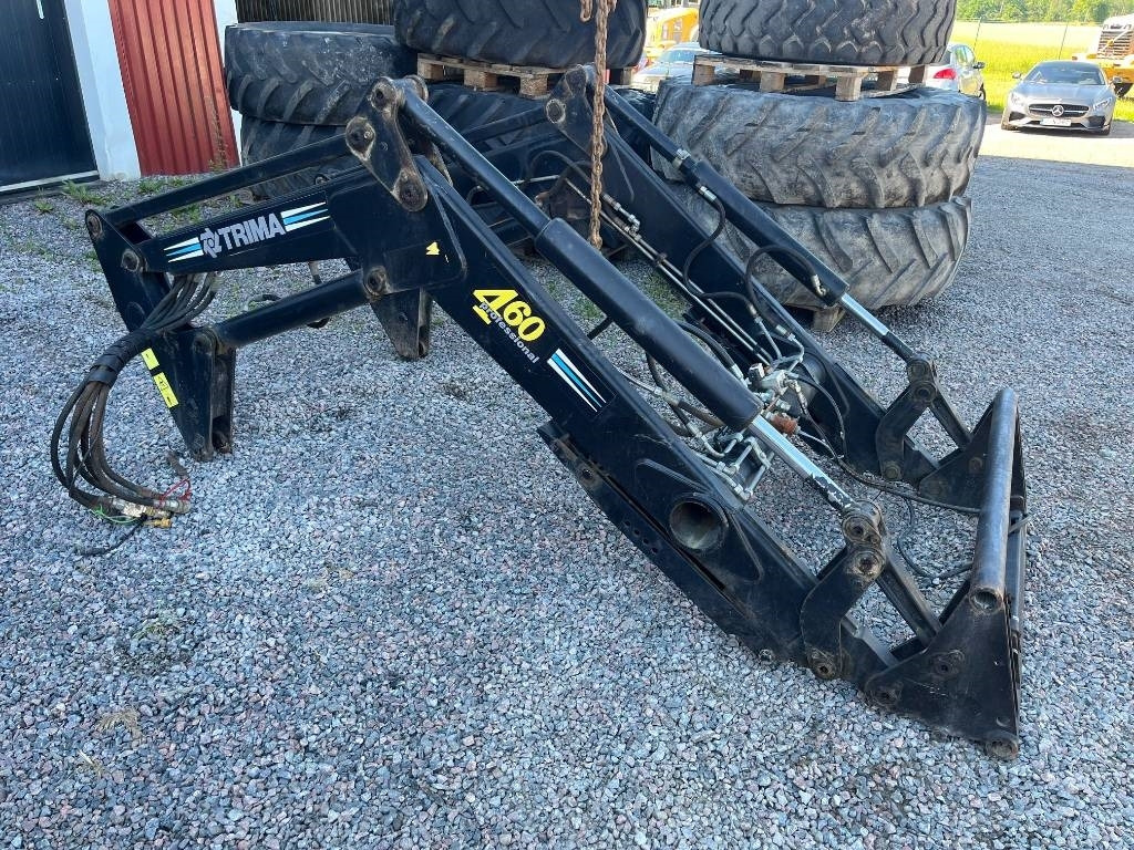Trima 460 B Defekt - Încarcator frontal pentru tractor: Foto 1 Trima 460 B Defekt - Încarcator frontal pentru tractor: Foto 1