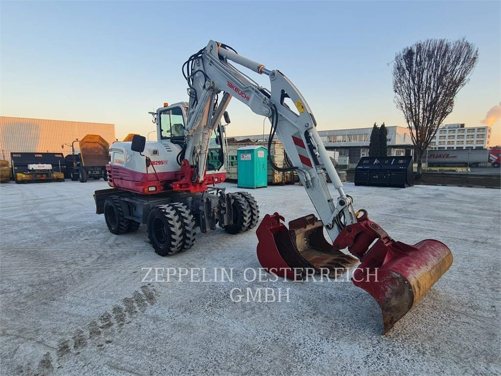 Takeuchi TB295W - Excavator pe şenile: Foto 2 Takeuchi TB295W - Excavator pe şenile: Foto 2