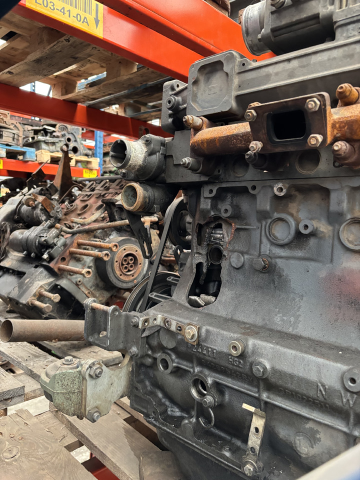 DEUTZ TCD 2012 L4 2V TCD2012L42V - Motor şi piese pentru Utilaje agricole: Foto 2 DEUTZ TCD 2012 L4 2V TCD2012L42V - Motor şi piese pentru Utilaje agricole: Foto 2