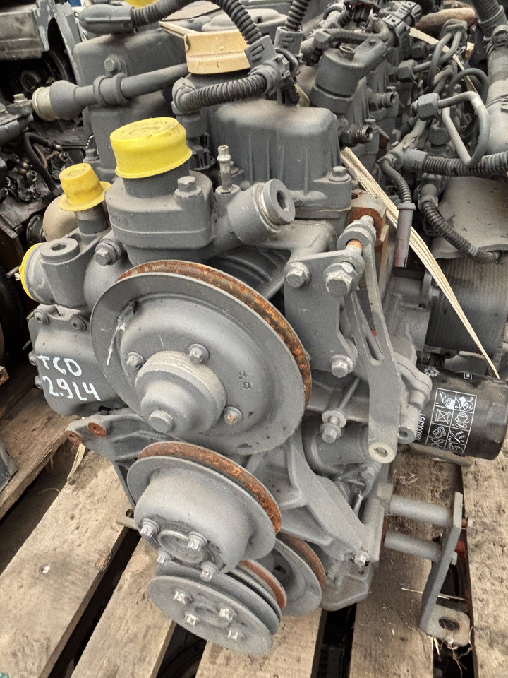 DEUTZ TD2.9L4-C4DI55C TD 2.9 L4 C4DI55C Silnik Kompletny - Motor pentru Utilaje constructii: Foto 4 DEUTZ TD2.9L4-C4DI55C TD 2.9 L4 C4DI55C Silnik Kompletny - Motor pentru Utilaje constructii: Foto 4