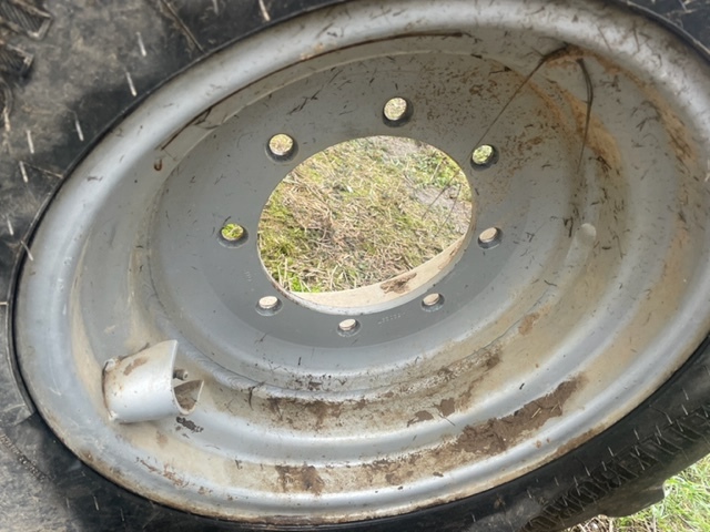 Manitou deutz fahr Agrovector felgi 20 cali - Jantă pentru Utilaje agricole: Foto 2 Manitou deutz fahr Agrovector felgi 20 cali - Jantă pentru Utilaje agricole: Foto 2