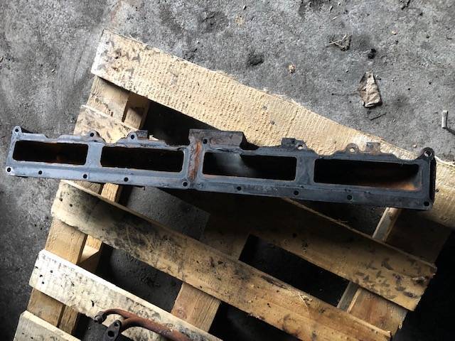 Sisu 84CTA-4V - Kolektor - Motor şi piese pentru Utilaje agricole: Foto 4 Sisu 84CTA-4V - Kolektor - Motor şi piese pentru Utilaje agricole: Foto 4