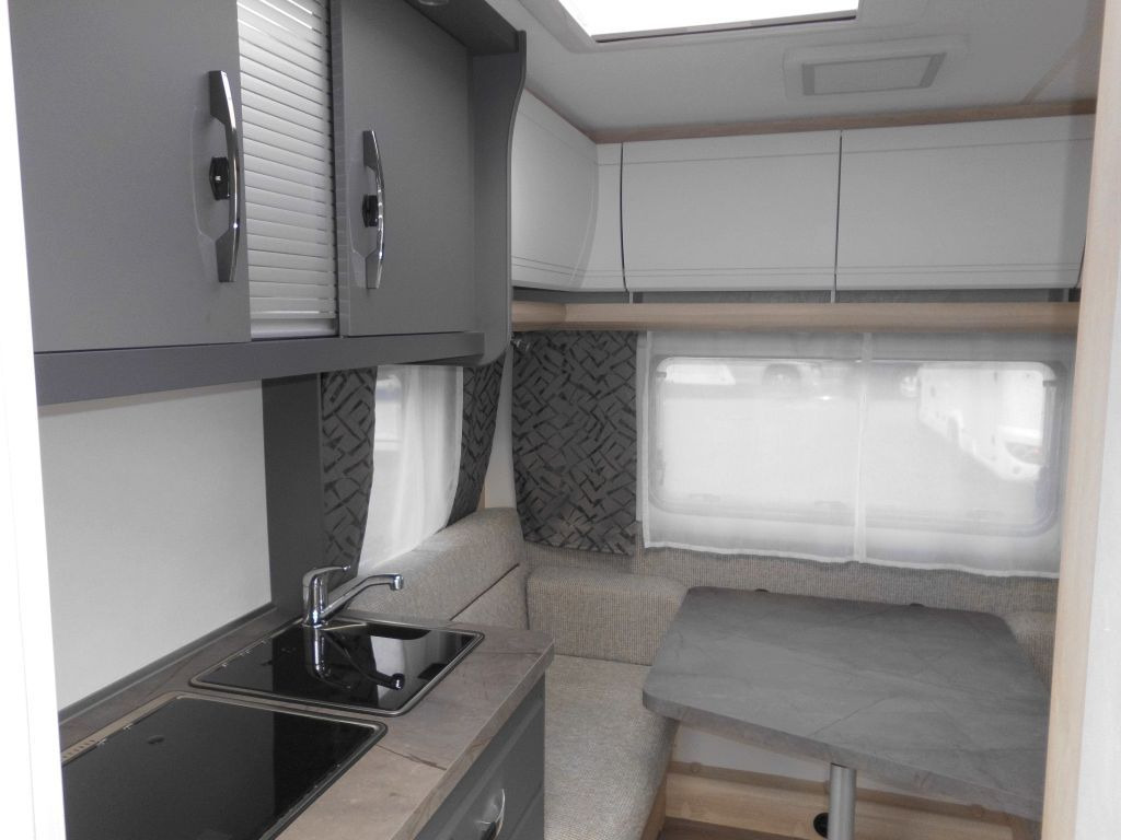 Hobby De Luxe 400 SFe 1500kg., Fahrradträger - Rulotă: Foto 4 Hobby De Luxe 400 SFe 1500kg., Fahrradträger - Rulotă: Foto 4