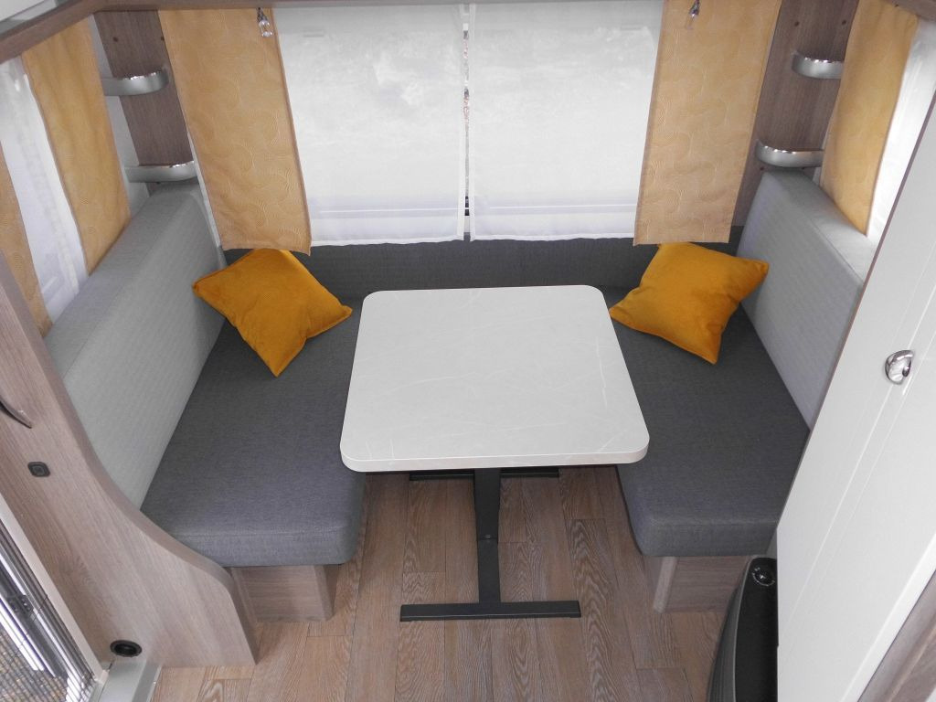 Hobby OnTour 460 DL 2026 BUGFENSTER 1500 ROLLROST - Rulotă: Foto 5 Hobby OnTour 460 DL 2026 BUGFENSTER 1500 ROLLROST - Rulotă: Foto 5