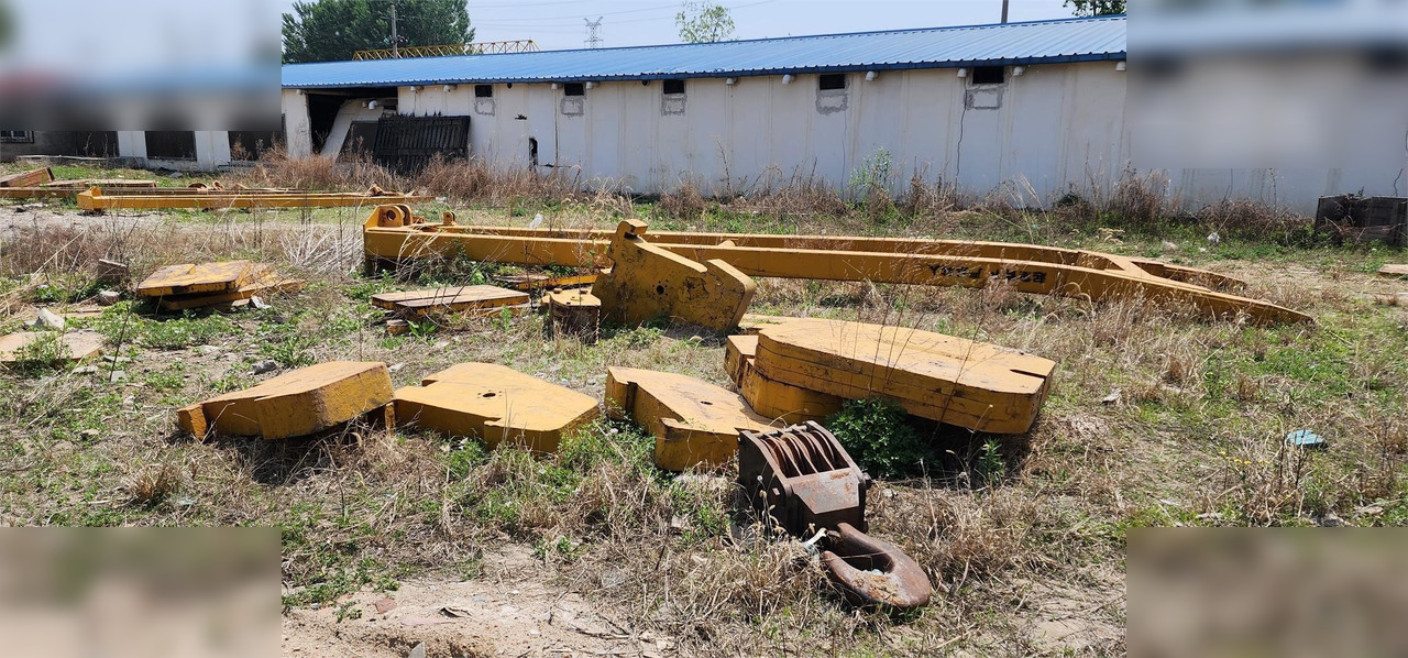 1990 KOMATSU D155C - Lansator de conducte: Foto 4 1990 KOMATSU D155C - Lansator de conducte: Foto 4