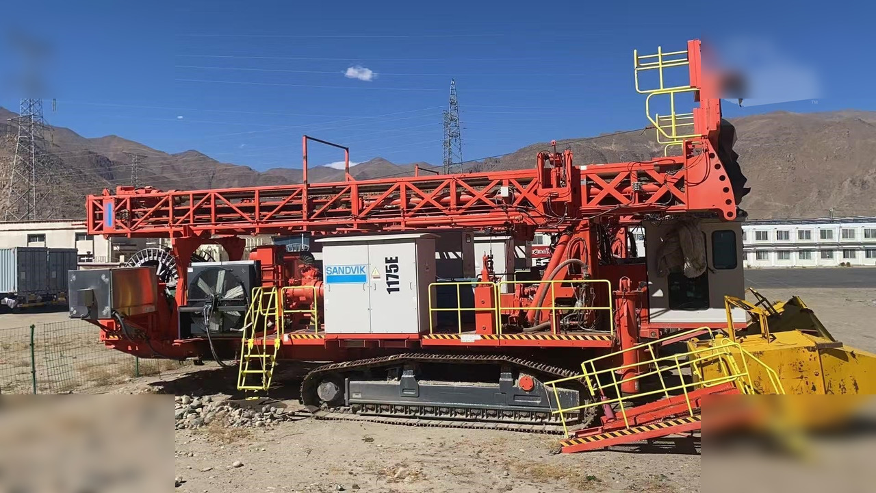 2016 SANDVIK D75KS - Maşină de foraj: Foto 2 2016 SANDVIK D75KS - Maşină de foraj: Foto 2