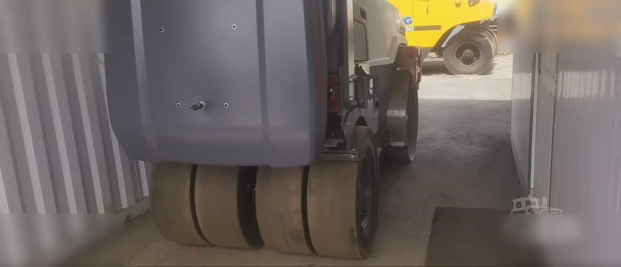 2023 DYNAPAC CC1400C VI - Cilindru compactor mixt: Foto 2 2023 DYNAPAC CC1400C VI - Cilindru compactor mixt: Foto 2