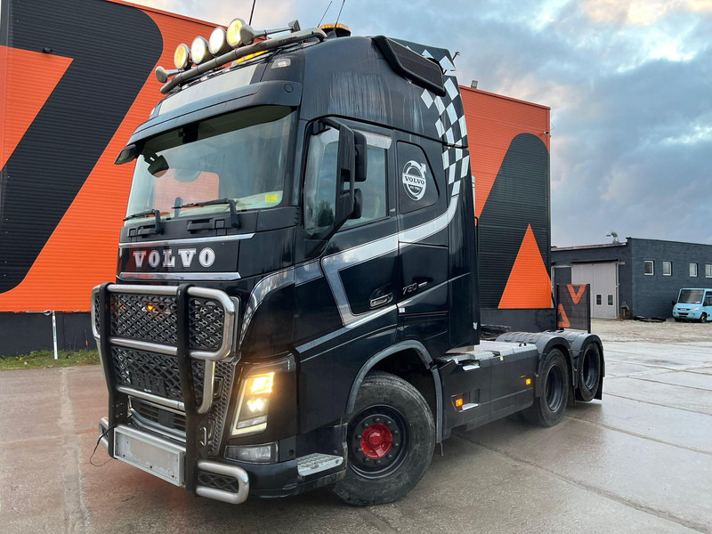 Volvo FH 16 750 6x4 GCW 80 ton / RETARDER / HYDRAULICS / TANDEM AXLE LIFT - Cap tractor: Foto 2 Volvo FH 16 750 6x4 GCW 80 ton / RETARDER / HYDRAULICS / TANDEM AXLE LIFT - Cap tractor: Foto 2