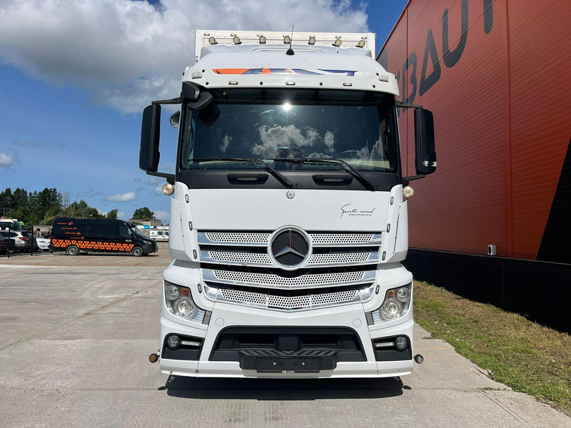 Mercedes-Benz Actros 2551 6x2*4 BOX L=7401mm - Camion furgon: Foto 3 Mercedes-Benz Actros 2551 6x2*4 BOX L=7401mm - Camion furgon: Foto 3