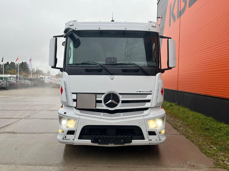 Mercedes-Benz Antos 2543 6x2*4 LIFTABLE BOX ROOF / BOX L=7773 mm - Camion furgon: Foto 2 Mercedes-Benz Antos 2543 6x2*4 LIFTABLE BOX ROOF / BOX L=7773 mm - Camion furgon: Foto 2