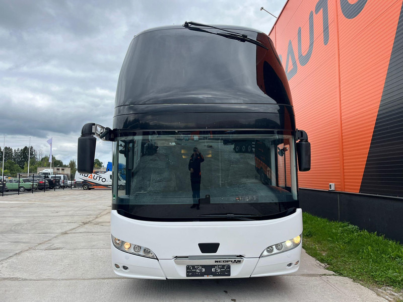 Neoplan SKYLINER L 6x2*4 77 SEATS / AC / AUXILIARY HEATING / WC - Autobuz supraetajat: Foto 2 Neoplan SKYLINER L 6x2*4 77 SEATS / AC / AUXILIARY HEATING / WC - Autobuz supraetajat: Foto 2