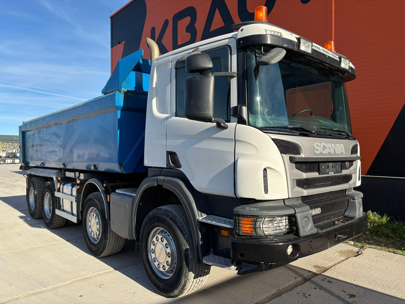 Scania P 440 8x4 RETARDER / FULL STEEL / BOX L=5850 mm - Camion basculantă: Foto 4 Scania P 440 8x4 RETARDER / FULL STEEL / BOX L=5850 mm - Camion basculantă: Foto 4