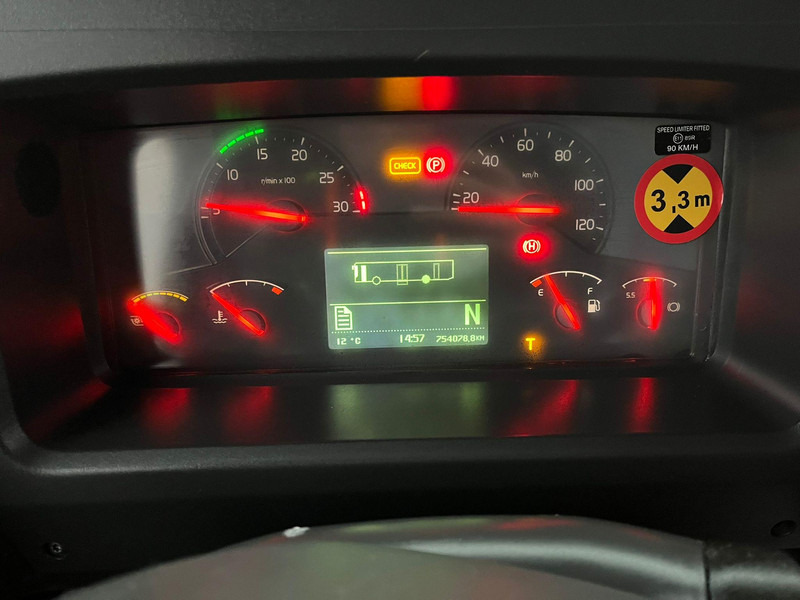 Autobuz urban Volvo B8RLE 8900 6x2 AC / AUXILIARY HEATER / WHEELCHAIR RAMP: Foto 11 Autobuz urban Volvo B8RLE 8900 6x2 AC / AUXILIARY HEATER / WHEELCHAIR RAMP: Foto 11