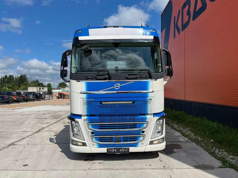 Volvo FH 16 750 6x4 HYDRAULICS - Camion forestier, Camion cu macara: Foto 2 Volvo FH 16 750 6x4 HYDRAULICS - Camion forestier, Camion cu macara: Foto 2