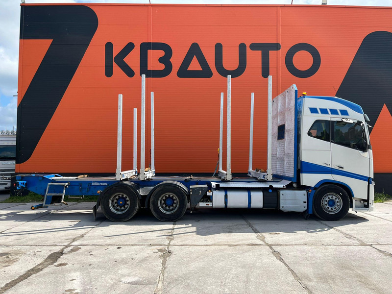 Volvo FH 16 750 6x4 HYDRAULICS - Camion forestier, Camion cu macara: Foto 4 Volvo FH 16 750 6x4 HYDRAULICS - Camion forestier, Camion cu macara: Foto 4