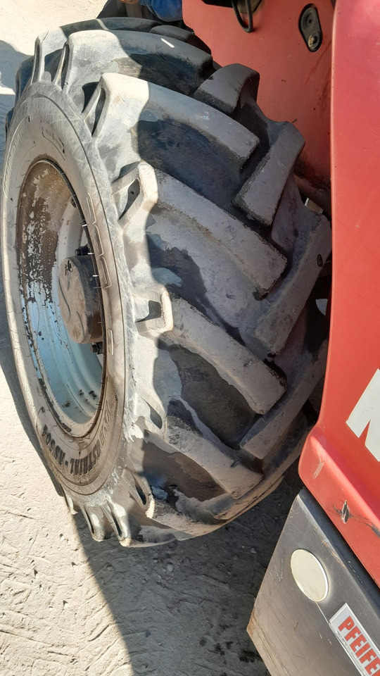 Încărcător pe roți telescopic MANITOU MT 1235S: Foto 5
