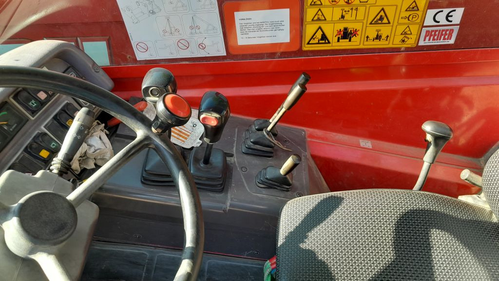 Încărcător pe roți telescopic MANITOU MT 1235S: Foto 10