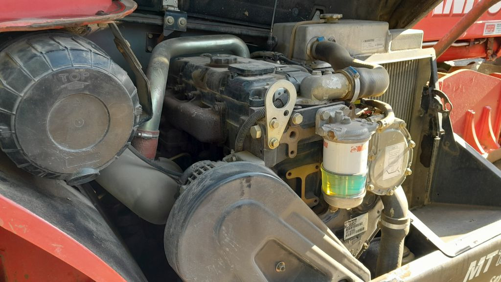 Încărcător pe roți telescopic MANITOU MT 1235S: Foto 8