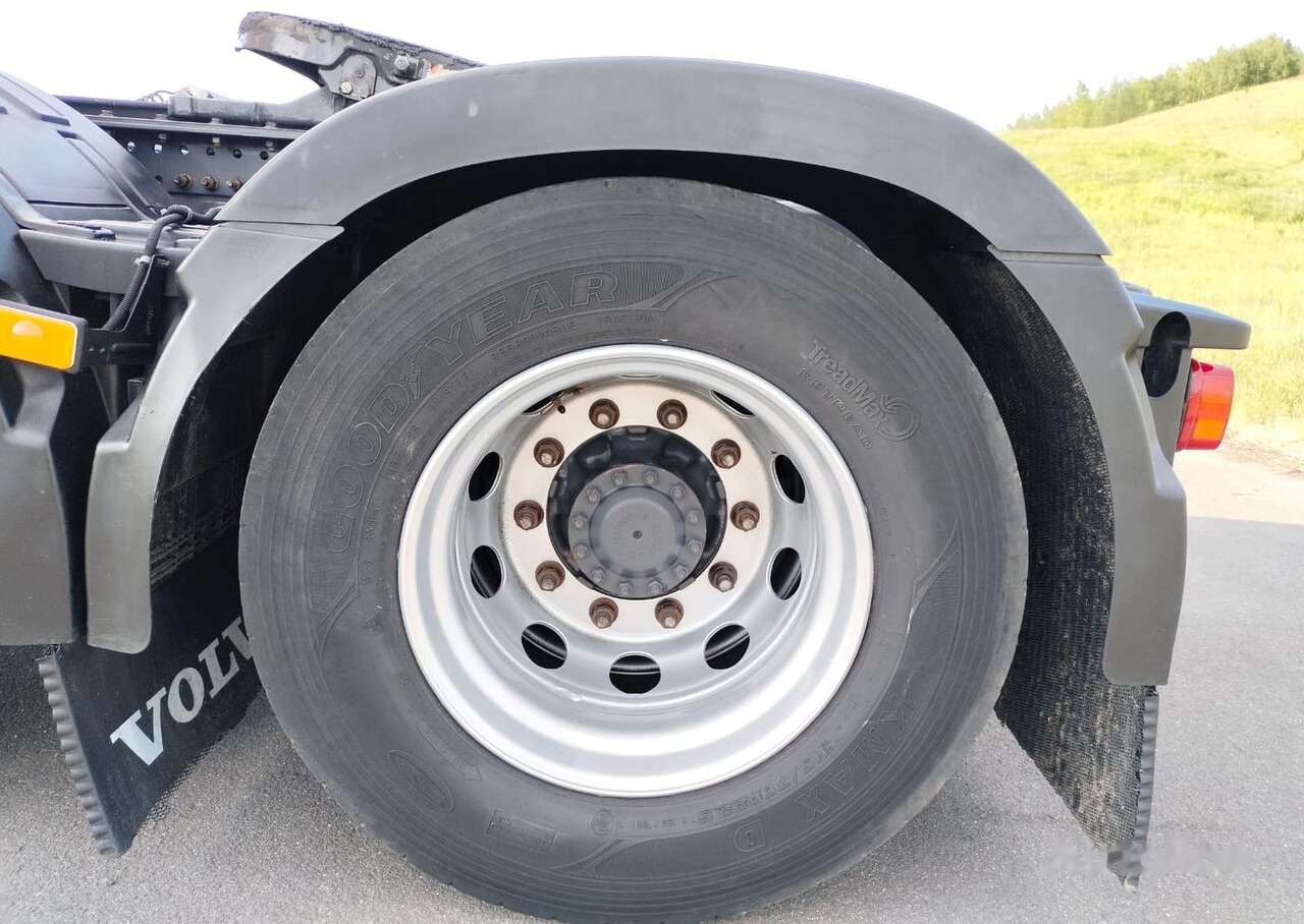 Cap tractor Volvo FH13 500: Foto 35