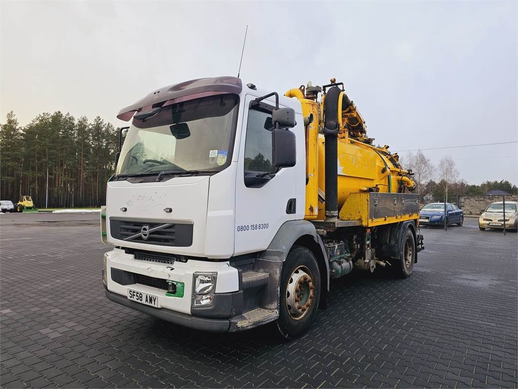 Volvo FULLER TANKERS 2008 WUKO for collecting liquid was - Maşină pentru vidanjări: Foto 3 Volvo FULLER TANKERS 2008 WUKO for collecting liquid was - Maşină pentru vidanjări: Foto 3