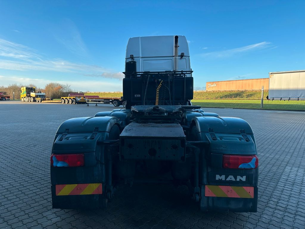 MAN TGX 41.540 8x4 MAN TGX 41.540 8x4 - Cap tractor: Foto 4 MAN TGX 41.540 8x4 MAN TGX 41.540 8x4 - Cap tractor: Foto 4