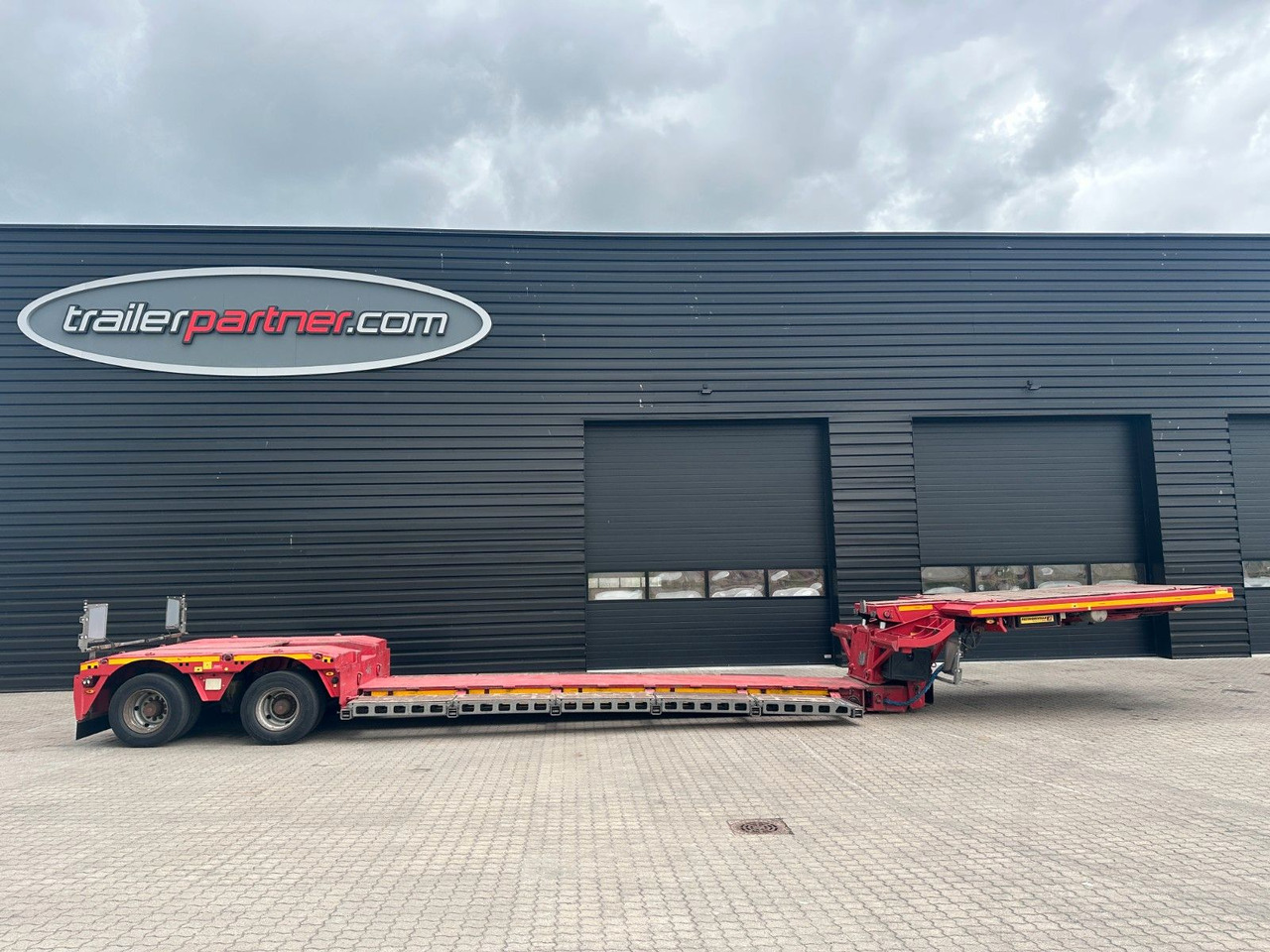 Faymonville 2 achs tiefbett / ausziehbar / baggerbett - Semiremorcă transport agabaritic: Foto 1 Faymonville 2 achs tiefbett / ausziehbar / baggerbett - Semiremorcă transport agabaritic: Foto 1