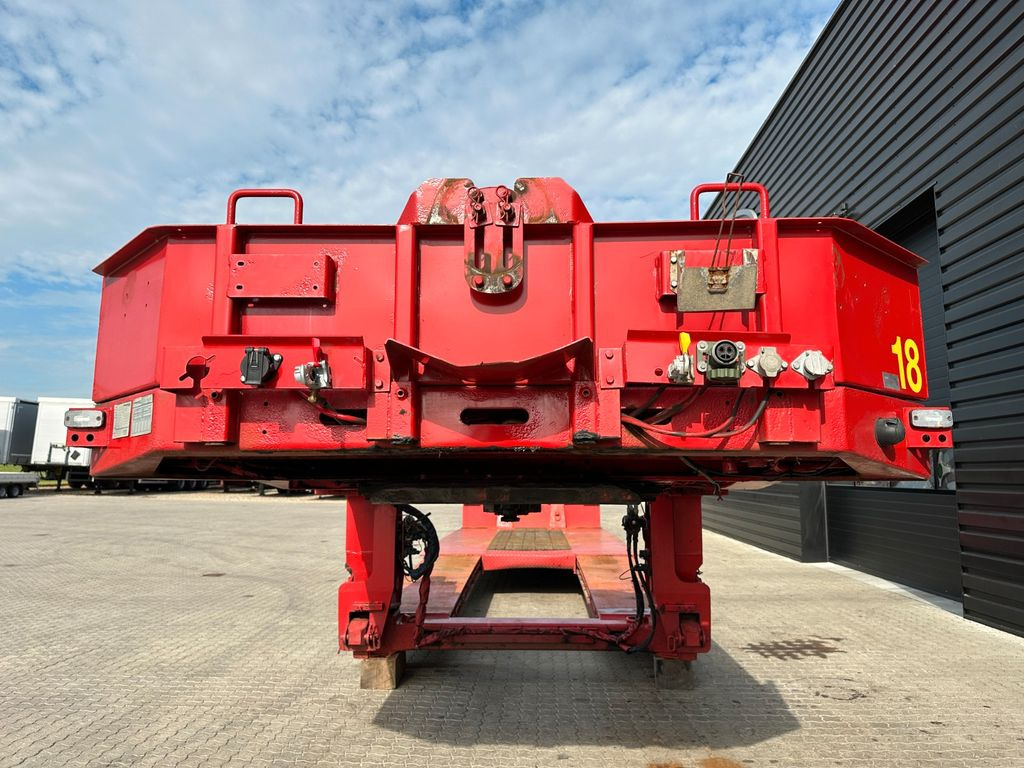 Faymonville 3 achs tiefbett / 300 mm Faymonville 3 achs tiefbett / 300 mm - Semiremorcă transport agabaritic: Foto 4 Faymonville 3 achs tiefbett / 300 mm Faymonville 3 achs tiefbett / 300 mm - Semiremorcă transport agabaritic: Foto 4