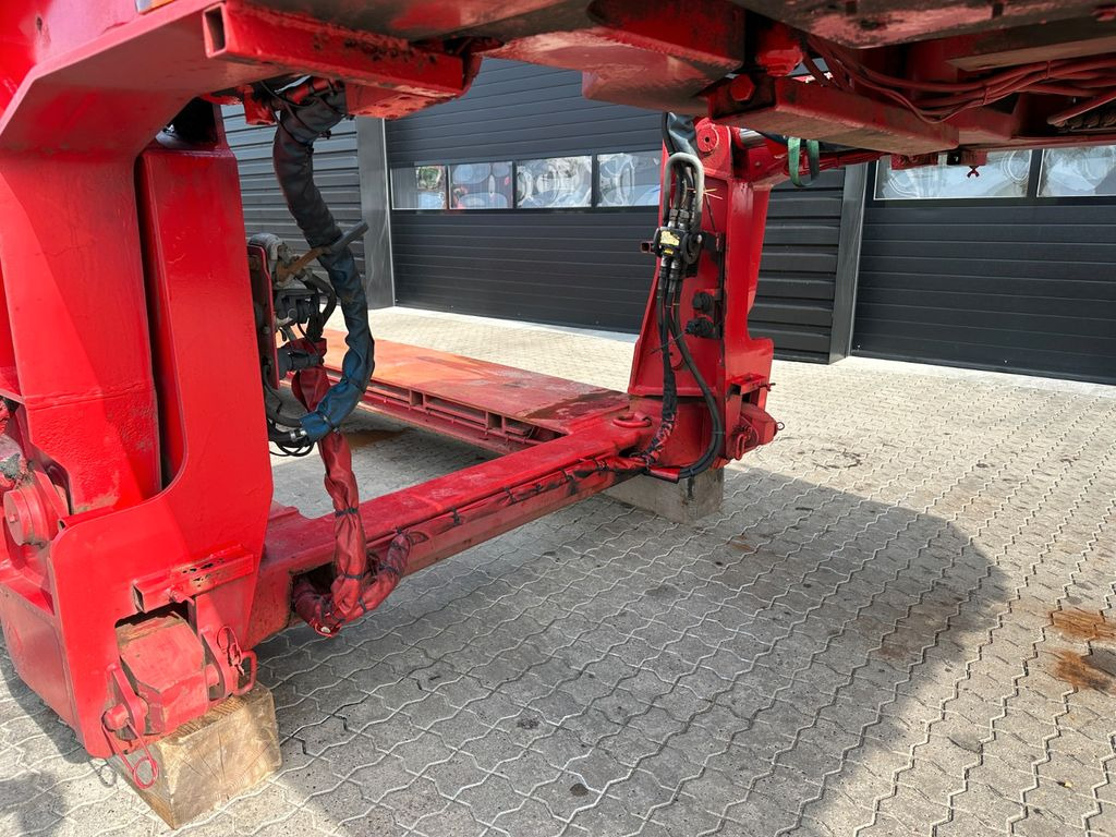 Faymonville 3 achs tiefbett / 300 mm Faymonville 3 achs tiefbett / 300 mm - Semiremorcă transport agabaritic: Foto 5 Faymonville 3 achs tiefbett / 300 mm Faymonville 3 achs tiefbett / 300 mm - Semiremorcă transport agabaritic: Foto 5