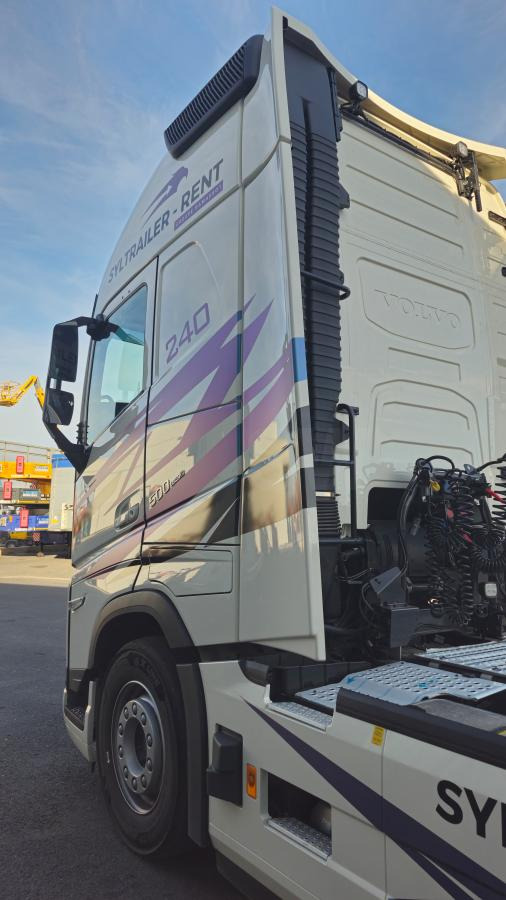 Volvo FH 500 AERO Globetrotter XXL (Location / Rent) - Cap tractor: Foto 4 Volvo FH 500 AERO Globetrotter XXL (Location / Rent) - Cap tractor: Foto 4